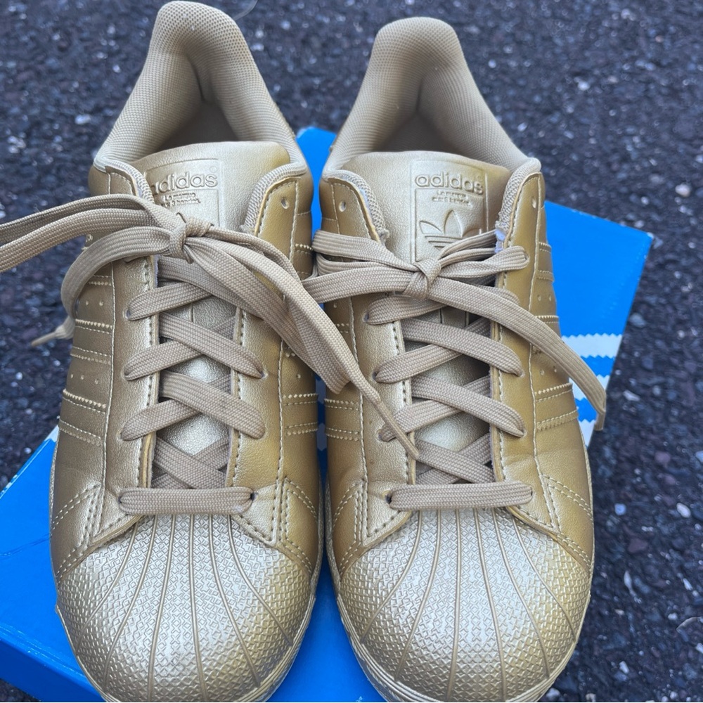Adidas Metallic Gold Sneakers - Picture 6 of 8